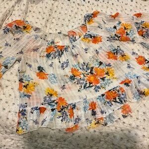 WILD PEARL Made in USA White Orange Blue Floral Ruffle Blouse Size Medium M